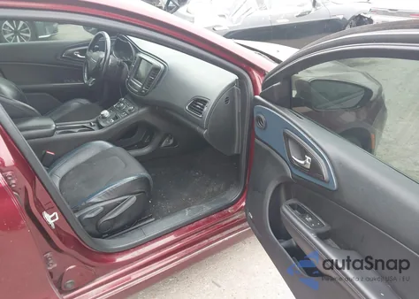 2015 Chrysler 200 S z USA, uszkodzony, nr VIN 1C3CCCBG4FN519021